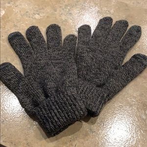 Old Navy Men’s Text Friendly Tip Winter Gloves